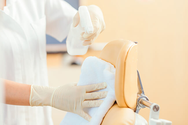 徹底した衛生管理、充実した歯科設備